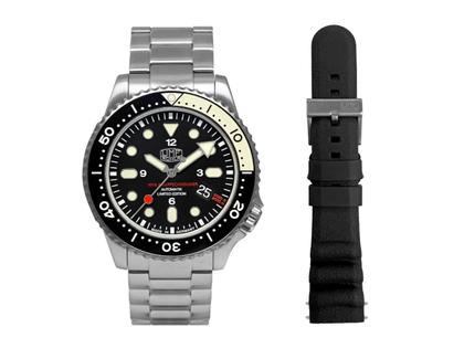 UMF Ruhla Taucheruhr Automatik Edelstahl 44mm schwarzes Zifferblatt Metallband limitiert – Herrenuhren Uhr mit Datum aus Edelstahl und Kautschuk. Das Gehäuse ist rund und silber. Das Edelstahlarmband ist silber. Das Zifferblatt ist ein Index in schwarz. – Ansicht 2