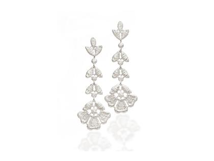 Brigitte Adolph Jewellery Design Florentina Ohrhänger Silber 45cm – Ohrschmuck Ohrhänger aus 925 Silber.