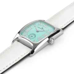 Hamilton American Classic Boulton Small Second M Quarz Edelstahl türkises Zifferblatt weißes Lederband – Herrenuhren Uhr ohne Datum aus Edelstahl und Leder. Das Gehäuse ist rechteckig und silber. Das Lederarmband ist weiß. Das Zifferblatt ist römisch und türkis. – Ansicht 2
