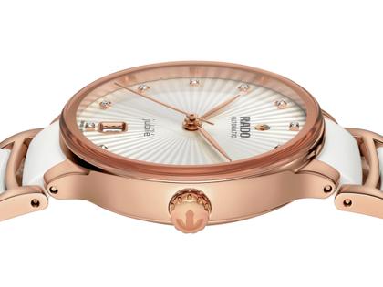 Rado Centrix Diamonds Automatik Edelstahl Roségold-PVD 35mm weißes Zifferblatt mit Brillanten Metallband – Damenuhren Uhr mit Datum aus Edelstahl, Keramik und PVD beschichtet. Das Gehäuse ist rund und roségold. Das Keramikarmband ist weiß. Das Zifferblatt ist ein Index in weiß. – Ansicht 3