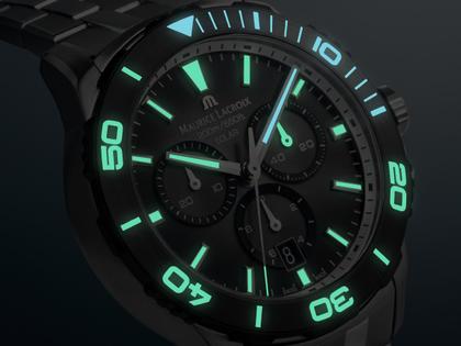 Maurice Lacroix Pontos S Solar Chronograph Quarz Edelstahl 42mm schwarzes Zifferblatt Metallband – Herrenuhren Chronograph aus Aluminium und Edelstahl. Das Gehäuse ist rund und silber. Das Edelstahlarmband ist silber. Das Zifferblatt ist ein Index in schwarz. – Ansicht 3