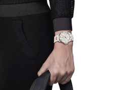 Tissot Seastar Wilson WNBA Quarz Edelstahl 40mm weißes Zifferblatt weißes Lederband – Herrenuhren Uhr mit Datum aus Edelstahl. Das Gehäuse ist rund und silber. Das Lederarmband ist weiß. Das Zifferblatt ist ein Index in weiß. – Ansicht 6