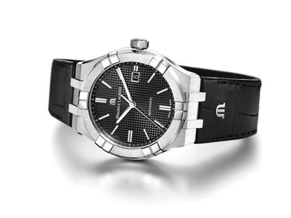 Maurice Lacroix Aikon Automatik Edelstahl 42mm schwarzes Zifferblatt schwarzes Lederband – Herrenuhren Uhr mit Datum aus Edelstahl. Das Gehäuse ist rund und silber. Das Lederarmband ist schwarz. Das Zifferblatt ist ein Index in schwarz. – Ansicht 2