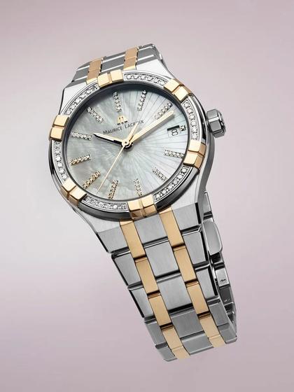 Maurice Lacroix Aikon Quarz Edelstahl 35mm weißes Zifferblatt zweifarbiges Metallband – Damenuhren Uhr mit Datum aus Edelstahl, PVD beschichtet und vergoldet. – Ansicht 2