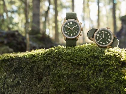 Montblanc 1858 Automatic Bronze 40mm Limited Edition Khaki green – Herrenuhren Uhr ohne Datum aus Bronze und Edelstahl. Das Gehäuse ist rund und roségold. Das Textilarmband ist grün. Das Zifferblatt ist arabisch und grün. – Ansicht 3