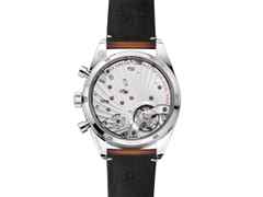 Omega Speedmaster '57 Chronograph Handaufzug Edelstahl 40mm schwarzes Zifferblatt Lederband – Herrenuhren Chronograph aus Edelstahl. Das Gehäuse ist rund und silber. Das Lederarmband ist braun. Das Zifferblatt ist ein Index in schwarz. – Ansicht 2