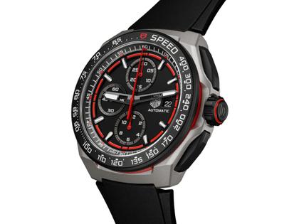 TAG Heuer Formula 1 Chronograph Automatik Titan 44mm schwarzes Zifferblatt schwarzes Kautschukband – Herrenuhren Chronograph aus Aluminium, DLC beschichtet, Kautschuk und Titan. Das Gehäuse ist rund und grau. Das Kautschuk / Kunststoff / Silikon Armband ist schwarz. Das Zifferblatt ist ein Index in schwarz. – Ansicht 2