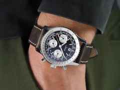 Sinn Spezialuhren 903 St II Navigationschronograph Automatik Edelstahl 41mm schwarzes Zifferblatt schwarzes Lederband – Herrenuhren Chronograph aus Edelstahl und Leder. Das Gehäuse ist rund und silber. Das Lederarmband ist schwarz. Das Zifferblatt ist arabisch Index und schwarz. – Ansicht 9