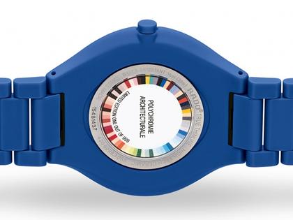 Rado True Thinline Les Couleurs Le Corbusier Quarz Keramik Spectacular Ultramarine 4320K – Herrenuhren Uhr ohne Datum aus Keramik und Titan. Das Gehäuse ist rund und blau. Das Keramikarmband ist blau. Das Zifferblatt ist ein Index in blau. – Ansicht 2
