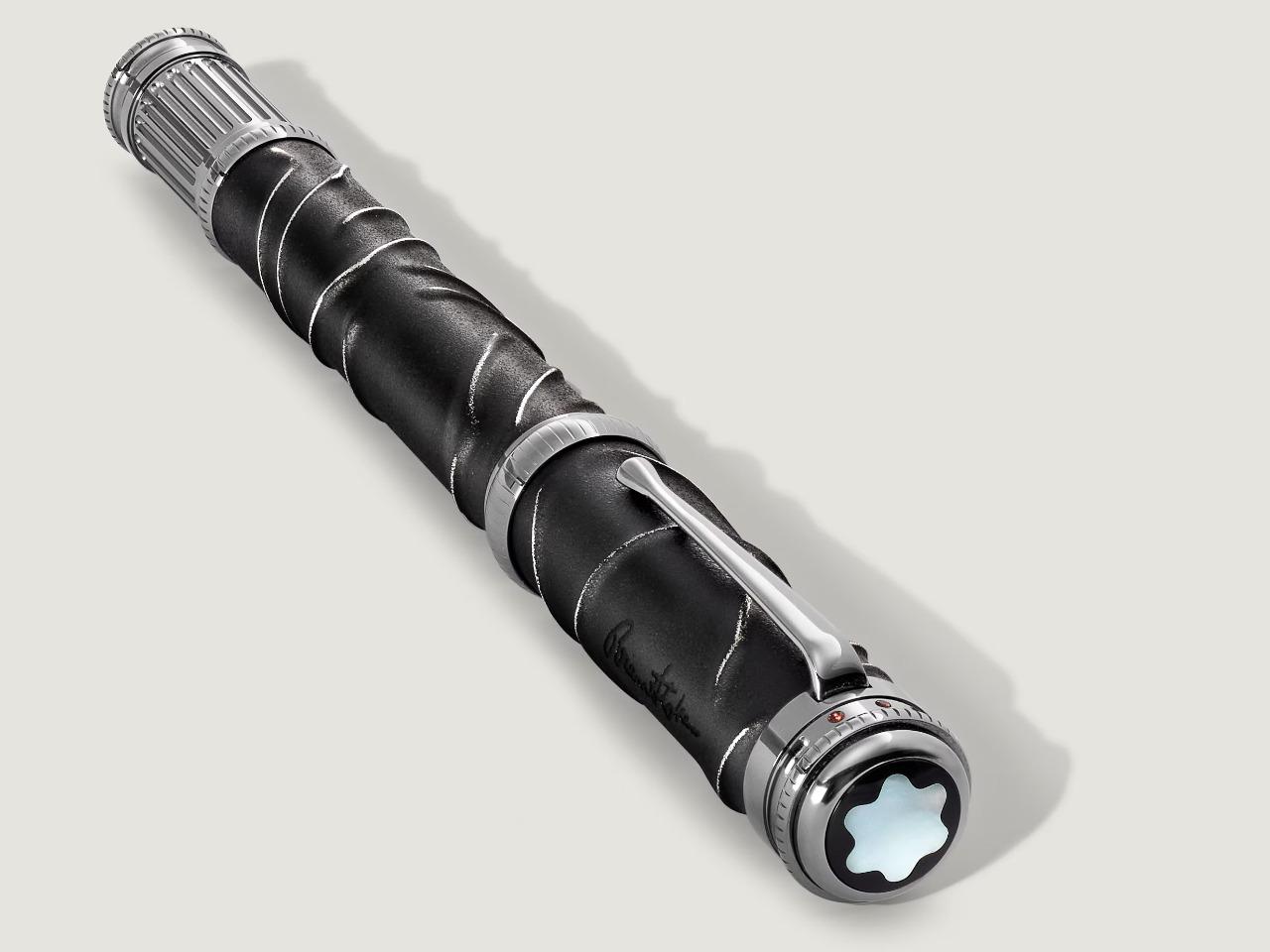 Montblanc Writers Edition                       2026: Hommage to Bram Stoker Limited Edition 1897 Rollerball – Schreibgeräte Rollerball in schwarz und aus 925 Silber und Ruthenium. – Ansicht 4