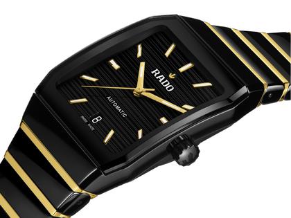 Rado Anatom Automatik Keramik 32,5mm schwarzes Zifferblatt schwarzes Keramikband – Damenuhren Uhr mit Datum aus Edelstahl, Keramik und PVD beschichtet. Das Gehäuse ist rechteckig und schwarz. Das Keramikarmband ist schwarz. Das Zifferblatt ist ein Index in schwarz. – Ansicht 2