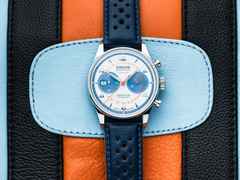 Union Glashütte Noramis Chronograph Sachsen Classic 2024 Limited Edition Automatik Edelstahl 42mm beiges Zifferblatt blaues Lederband – Herrenuhren Chronograph aus Edelstahl und Leder. Das Gehäuse ist rund und silber. Das Lederarmband ist blau. Das Zifferblatt ist arabisch Index und beige. – Ansicht 6