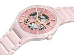 Rado True Round Open Heart Limited Edition Automatik Keramik 40mm rosa Zifferblatt rosa Keramikband – Herrenuhren Uhr ohne Datum aus Keramik und Titan. Das Gehäuse ist rund und rosa. Das Keramikarmband ist rosa. Das Zifferblatt ist ein Index in rosa. – Ansicht 4