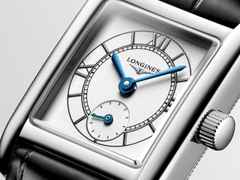 Longines DolceVita   Mini Quarz Edelstahl 22x29mm silbernes Zifferblatt schwarzes Lederband – Damenuhren Uhr ohne Datum aus Edelstahl und Leder. Das Gehäuse ist rechteckig und silber. Das Lederarmband Kroko / Alligator ist schwarz. Das Zifferblatt ist römisch und weiß. – Ansicht 2
