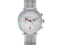 Sternglas Hamburg Chrono Quarz Edelstahl 42mm weißes Zifferblatt Metallband – Herrenuhren Chronograph aus Edelstahl. Das Gehäuse ist rund und silber. Das Edelstahlarmband ist silber. Das Zifferblatt ist arabisch Index und weiß.