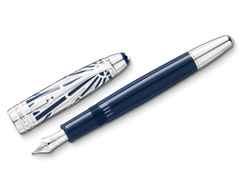 Montblanc The Origin Collection Doué LeGrand Füllfederhalter M dunkelblaues Edelharz platinumbeschichtet – Schreibgeräte Füllfederhalter in blau und aus 750 Gelbgold, Edelharz, platiniert und rhodiniert.