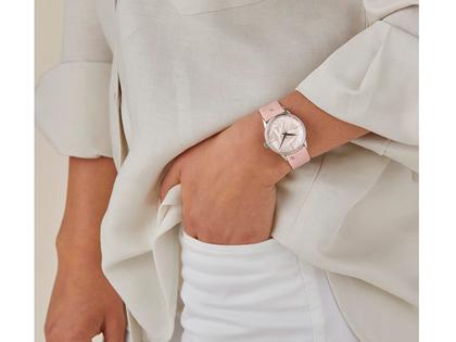 Junghans Meister Damen Automatic Edelstahl 33mm rosa Zifferblatt rosa Lederband – Damenuhren Uhr ohne Datum aus Edelstahl. Das Gehäuse ist rund und silber. Das Lederarmband ist rosa. Das Zifferblatt ist ein Index in rosa. – Ansicht 3