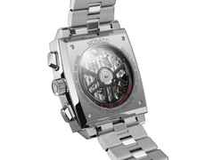 TAG Heuer Monaco Chronograph Automatik Edelstahl 39mm schwarzes Zifferblatt Metallband – Herrenuhren Chronograph aus Edelstahl. Das Gehäuse ist rechteckig und silber. Das Edelstahlarmband ist silber. Das Zifferblatt ist ein Index in schwarz. – Ansicht 2
