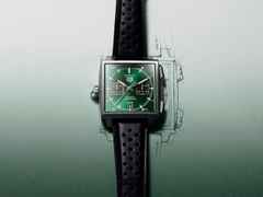TAG Heuer Monaco Chronograph Automatik Titan 39mm grünes Zifferblatt schwarzes Lederband – Herrenuhren Chronograph aus Titan. Das Gehäuse ist quadratisch und grau. Das Lederarmband ist schwarz. Das Zifferblatt ist ein Index in grün. – Ansicht 5
