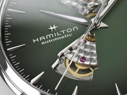 Hamilton Jazzmaster Open Heart Automatik Edelstahl 40mm grünes Zifferblatt Metallband – Herrenuhren Uhr ohne Datum aus Edelstahl. Das Gehäuse ist rund und silber. Das Edelstahlarmband ist silber. Das Zifferblatt ist ein Index in grün. – Ansicht 4