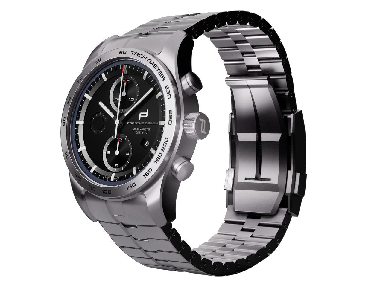 Porsche Design Custom Built Timepieces Watchmakers Choice "DarkNightBlue" Chronograph Automatik Titan 42mm schwarzes Zifferblatt Metallband – Herrenuhren Chronograph aus Edelstahl und Titan. Das Gehäuse ist rund und grau. Das Titanarmband ist grau. Das Zifferblatt ist ein Index in schwarz. – Ansicht 2