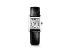Longines DolceVita   Mini Quarz Edelstahl 22x29mm silbernes Zifferblatt schwarzes Lederband – Damenuhren Uhr ohne Datum aus Edelstahl und Leder. Das Gehäuse ist rechteckig und silber. Das Lederarmband Kroko / Alligator ist schwarz. Das Zifferblatt ist römisch und silber.