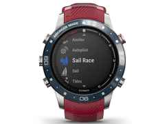 Garmin MARQ Captain digital blaues Silikonband American Magic Edition – Herrenuhren Uhr Multifunktion aus Titan. Das Gehäuse ist rund und grau. Das Kautschuk / Kunststoff / Silikon Armband ist blau. Das Zifferblatt ist digital und schwarz. – Ansicht 4