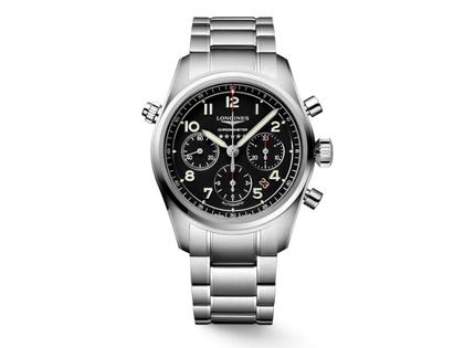 Longines Spirit Chronograph Automatik Edelstahl 42mm schwarzes Zifferblatt Metallband – Herrenuhren Chronograph aus Edelstahl. Das Gehäuse ist rund und silber. Das Edelstahlarmband ist silber. Das Zifferblatt ist arabisch Index und schwarz.