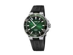 Oris Aquis Date Calibre 400 Automatik Edelstahl 41,5mm grünes Zifferblatt schwarzes Kautschukband – Herrenuhren Uhr mit Datum aus Edelstahl. Das Gehäuse ist rund und silber. Das Kautschuk / Kunststoff / Silikon Armband ist schwarz. Das Zifferblatt ist ein Index in grün.