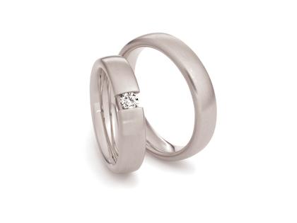Max Kemper Trauring Paar Weißgold 5,0mm gewölbt mit Brillant 0,150ct – Ringe Trauring mit Besatz aus 585 Weißgold.