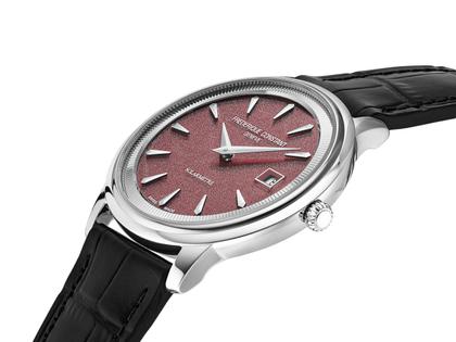 Frederique Constant Classics Moneta Solarmetre Quarz Edelstahl 39mm rotes Zifferblatt schwarzes Lederband und Metallband – Herrenuhren Uhr mit Datum aus Edelstahl. Das Gehäuse ist rund und silber. Das Lederarmband ist schwarz. Das Zifferblatt ist ein Index in rot. – Ansicht 4