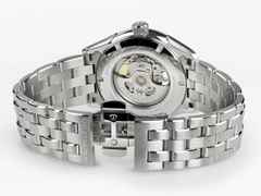 Hamilton Jazzmaster Open Heart Automatik Edelstahl 42mm blaues Zifferblatt Metallband – Herrenuhren Uhr ohne Datum aus Edelstahl. Das Gehäuse ist rund und silber. Das Edelstahlarmband ist silber. Das Zifferblatt ist ein Index in blau. – Ansicht 3