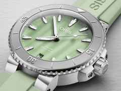 Oris Aquis Date Lady Automatik 36,5mm Edelstahl grünes Perlmutt-Zifferblatt Kautschukband – Damenuhren Uhr mit Datum aus Edelstahl und Kautschuk. Das Gehäuse ist rund und silber. Das Kautschuk / Kunststoff / Silikon Armband ist grün. Das Zifferblatt ist ein Index in grün. – Ansicht 2