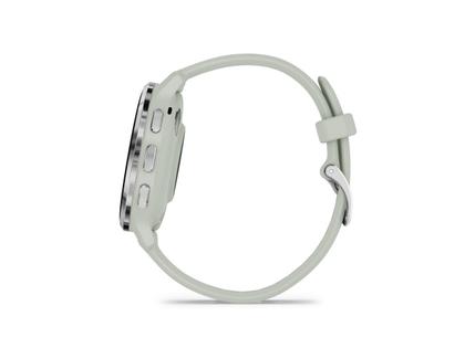 Garmin Venu 3S faserverstärktes Polymer salbeigrau 41mm salbeigraues Kautschukband – Herrenuhren Uhr Multifunktion aus Edelstahl, Kautschuk und Kunststoff. Das Gehäuse ist rund und grün. Das Kautschuk / Kunststoff / Silikon Armband ist grün. Das Zifferblatt ist digital und schwarz. – Ansicht 4