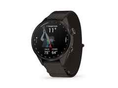 Garmin Approach S72 Titan Schwarz-DLC 43mm digitales Display schwarzes Textilband – Herrenuhren Uhr Multifunktion aus Keramik und Kunststoff. Das Gehäuse ist rund und schwarz. Das Textilarmband ist schwarz. Das Zifferblatt ist digital und schwarz. – Ansicht 2