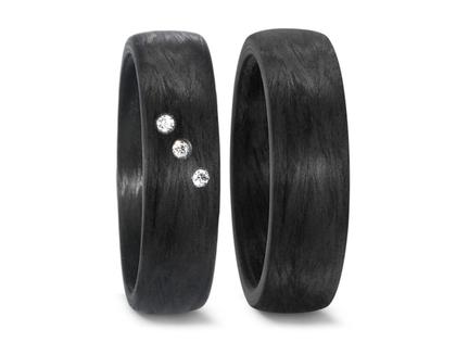 TitanFactory Carbon Partnerringpaar 01 Damenring 3 Brillanten – Ringe Trauring aus Carbon.