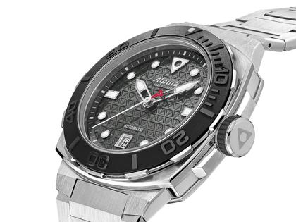 Alpina Seastrong Diver Extreme Automatic Edelstahl 39mm schwarzes Zifferblatt Metallband – Herrenuhren Uhr mit Datum aus Edelstahl. Das Gehäuse ist rund und silber. Das Edelstahlarmband ist silber. Das Zifferblatt ist ein Index in schwarz. – Ansicht 2