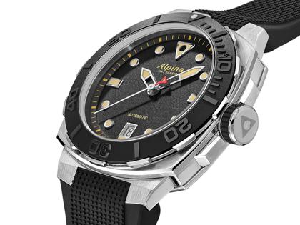 Alpina Seastrong Diver Extreme Automatik Edelstahl 39mm schwarzes Zifferblatt schwarzes Kautschukband – Herrenuhren Uhr mit Datum aus Edelstahl, Kautschuk und Titan. Das Gehäuse ist rund und silber. Das Kautschuk / Kunststoff / Silikon Armband ist schwarz. Das Zifferblatt ist ein Index in schwarz. – Ansicht 2