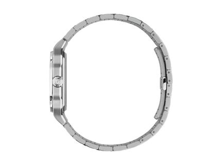 Gucci G-Flat Quarz Edelstahl 36mm schwarzes Zifferblatt Metallband YA166506 – Herrenuhren Uhr mit Datum aus Edelstahl. Das Gehäuse ist rechteckig und silber. Das Edelstahlarmband ist silber. Das Zifferblatt ist römisch Index und schwarz. – Ansicht 3
