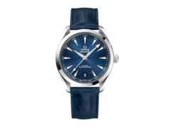 Omega Seamaster Aqua Terra 150M Automatik Edelstahl 41mm blaues Zifferblatt Lederband – Herrenuhren Uhr mit Datum aus Edelstahl. Das Gehäuse ist rund und silber. Das Lederarmband Kroko / Alligator ist blau. Das Zifferblatt ist ein Index in blau.