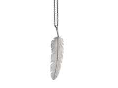 Heiring Feather Anhänger Groß Silber – Anhänger Anhänger ohne Besatz aus 925 Silber und und rhodiniert.