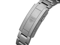 TAG Heuer Aquaracer Professional 200 Solargraph Titan 40mm schwarzes Zifferblatt Metallband – Herrenuhren Uhr mit Datum aus Titan. Das Gehäuse ist rund und silber. Das Titanarmband ist silber. Das Zifferblatt ist ein Index in schwarz. – Ansicht 5