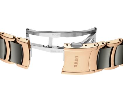 Rado Centrix Automatik Edelstahl Roségold-PVD 39,5mm weißes Zifferblatt Metallband – Herrenuhren Uhr mit Datum aus Edelstahl, Keramik und PVD beschichtet. Das Gehäuse ist rund und roségold. Das Keramikarmband ist grau. Das Zifferblatt ist ein Index in weiß. – Ansicht 5