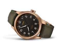 Oris Big Crown ProPilot Big Date Automatik Bronze 41mm schwarzes Zifferblatt grünes Textilband – Herrenuhren Uhr mit Datum aus Bronze und Edelstahl. Das Gehäuse ist rund und silber. Das Textilarmband ist grün. Das Zifferblatt ist arabisch und schwarz. – Ansicht 2