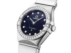 Omega Constellation Quarz Edelstahl 25mm blaues Zifferblatt mit Brillanten Metallband – Damenuhren Uhr ohne Datum aus Edelstahl. Das Gehäuse ist rund und silber. Das Edelstahlarmband ist silber. Das Zifferblatt ist ein Index in blau. – Ansicht 3
