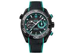 Omega Seamaster Planet Ocean 600M Chronograph ETNZ Deep Black Automatik Keramik 45,5mm schwarzes Zifferblatt schwarz türkises Kautschukband – Herrenuhren Chronograph aus Edelstahl, Kautschuk und Keramik. Das Gehäuse ist rund und schwarz. Das Kautschuk / Kunststoff / Silikon Armband ist schwarz. Das Zifferblatt ist arabisch Index und schwarz.