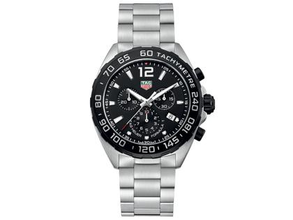 TAG Heuer Formula 1 Chronograph Quarz Edelstahl 43mm schwarzes Zifferblatt Metallband – Herrenuhren Chronograph aus Edelstahl und Titancarbid beschichtet. Das Gehäuse ist rund und silber. Das Edelstahlarmband ist silber. Das Zifferblatt ist arabisch Index und schwarz.
