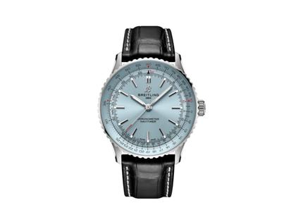 Breitling Navitimer Automatic 41 Chronometer Edelstahl eisblaues Zifferblatt schwarzes Lederband – Herrenuhren Uhr ohne Datum aus Edelstahl. Das Gehäuse ist rund und silber. Das Lederarmband Kroko / Alligator ist schwarz. Das Zifferblatt ist ein Index in blau.