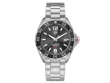 TAG Heuer Formula 1 Automatik Edelstahl 43mm graues Zifferblatt Metallband – Herrenuhren Uhr mit Datum aus Edelstahl und Keramik. Das Gehäuse ist rund und silber. Das Edelstahlarmband ist silber. Das Zifferblatt ist arabisch Index und grau.