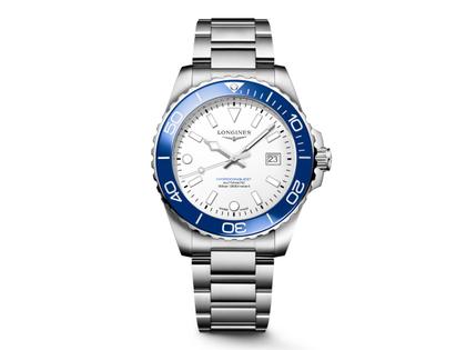 Longines HydroConquest Sylt Edition 2026 Automatik Edelstahl 42mm weißes Zifferblatt Metallband – Herrenuhren Uhr mit Datum aus Edelstahl und Keramik. Das Gehäuse ist rund und silber. Das Edelstahlarmband ist silber. Das Zifferblatt ist ein Index in weiß.